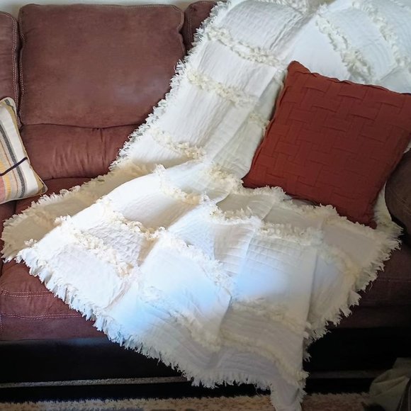 Farmhouse Throw Blanket Boho Cottage Decor Soft Decorative Cream Quilted Cover - Picture 4 of 10